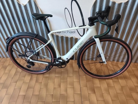 Cube Nuroad Hybrid C:62 Race FE 400